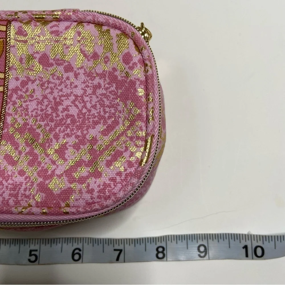 NWOT Estée Lauder Pink And Gold Cosmetic Case